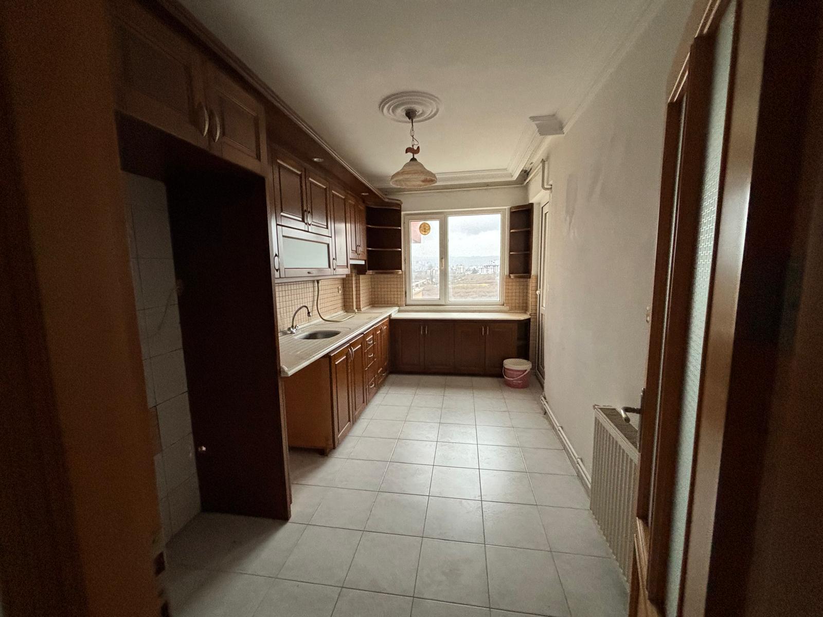 CUMHURİYET MAH. MİMARSİNAN SİTESİ 6.KAT LİRALIK